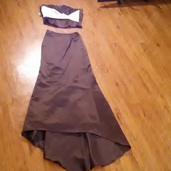 Brown 2 piece, top & skirt, size 4 - Picture 8 of 8